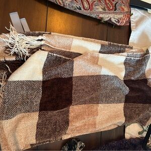 GUC Charter Club brown chenille scarf